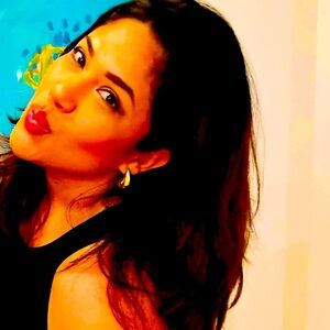 Meet your Posher, Daniela